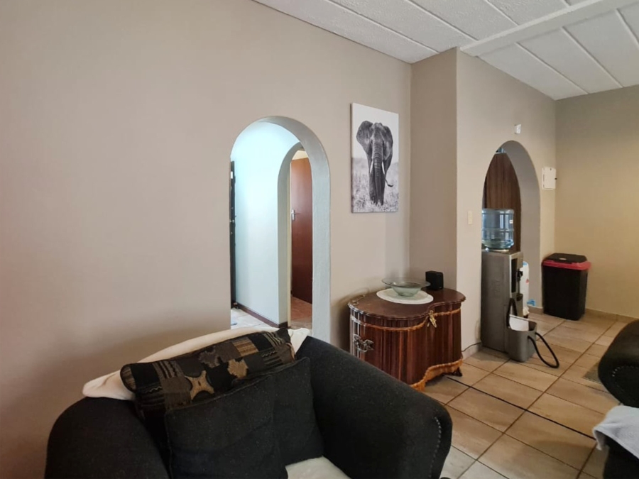 To Let 2 Bedroom Property for Rent in Ifafi North West
